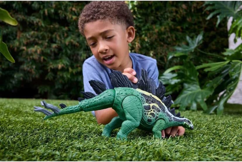 Mattel Jurassic World Dinosaur Figure Toy, Gigantic Thrashers Large Stegosaurus with 2 Attack Action & Evolve Feature, Digital Play
