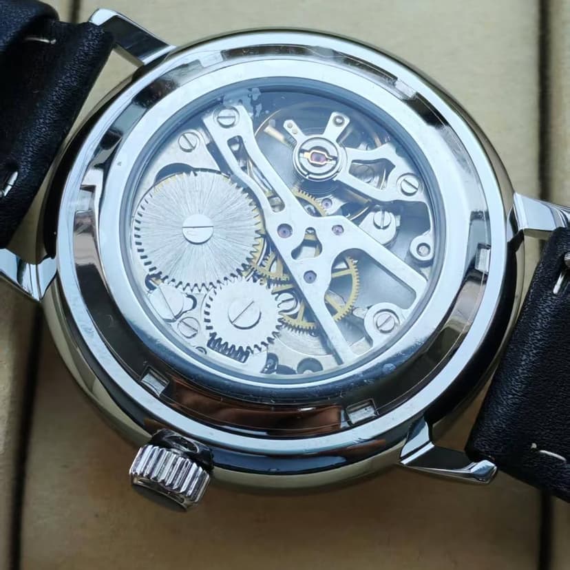 Boyarca Vintage Mechanical Watch with Domed Glass Watch Mirror and 40mm case, Casual and Minimalist Manual Winding Mechanical Wrist Watch for Men and Women