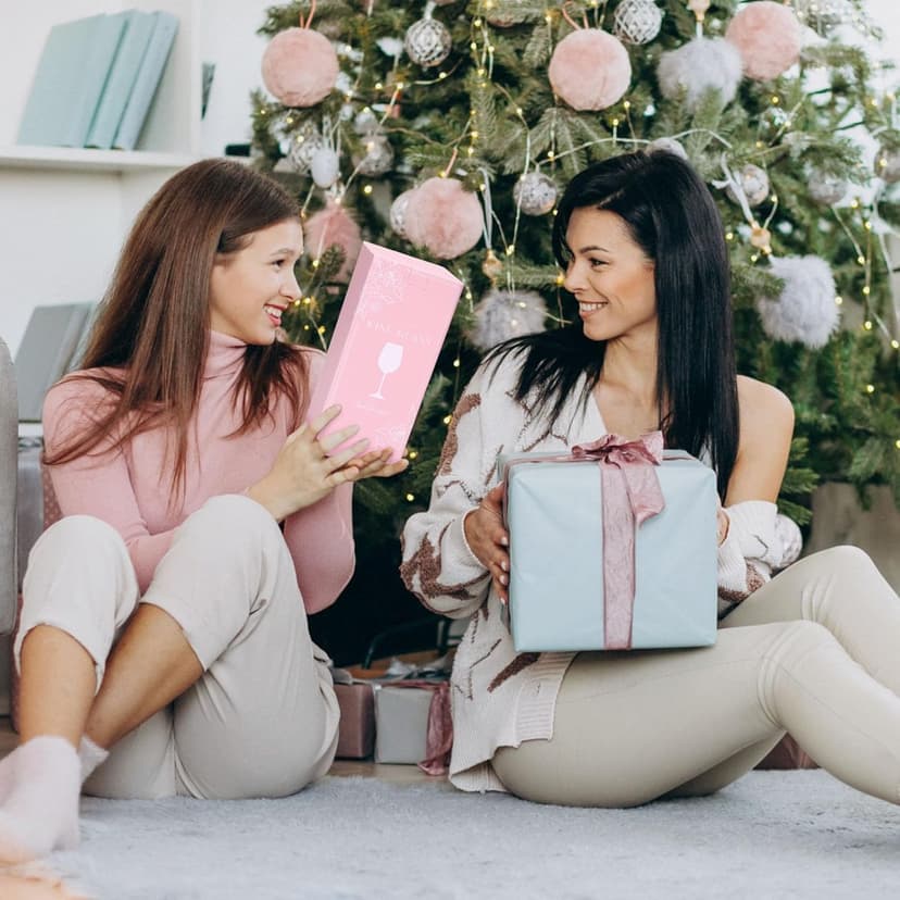 Monogrammed Wine Glass Gifts for Women, Personalized A-Z Wine Glass, Custom Gifts for Women, Unique Birthday Christmas Mother's Day Gift for Her, Mom, Wife, Friends