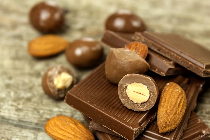 Daddy’s Nuts Gourmet Chocolate Almonds - Dark Cocoa Chocolate Nuts Kepperton - Funny Candy Gifts for Men Fathers Day, Birthdays, Christmas Stocking Fillers for Dads, Stepdad, Grandpa