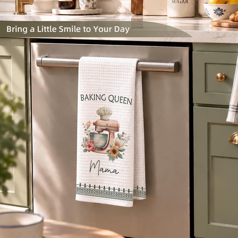 Baker Mama Towel with Quote: Baking Queen Mama. Set of 1. Baking Mama Gifts Baker Kitchen Towel, Gift for Mom Loves to Bake B0HCR77M1L