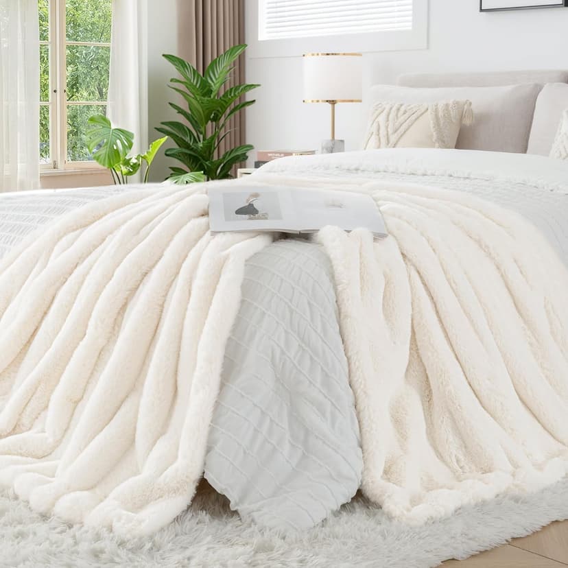 Touchat Luxury Faux Rabbit Fur Throw Blanket for Couch, Super Heavy Warm Cozy Fuzzy Blanket for Sofa Bedroom Living Room, Ultra Soft Fluffy Reversible Plush Blanket for Home Decor Gifts,Cream White