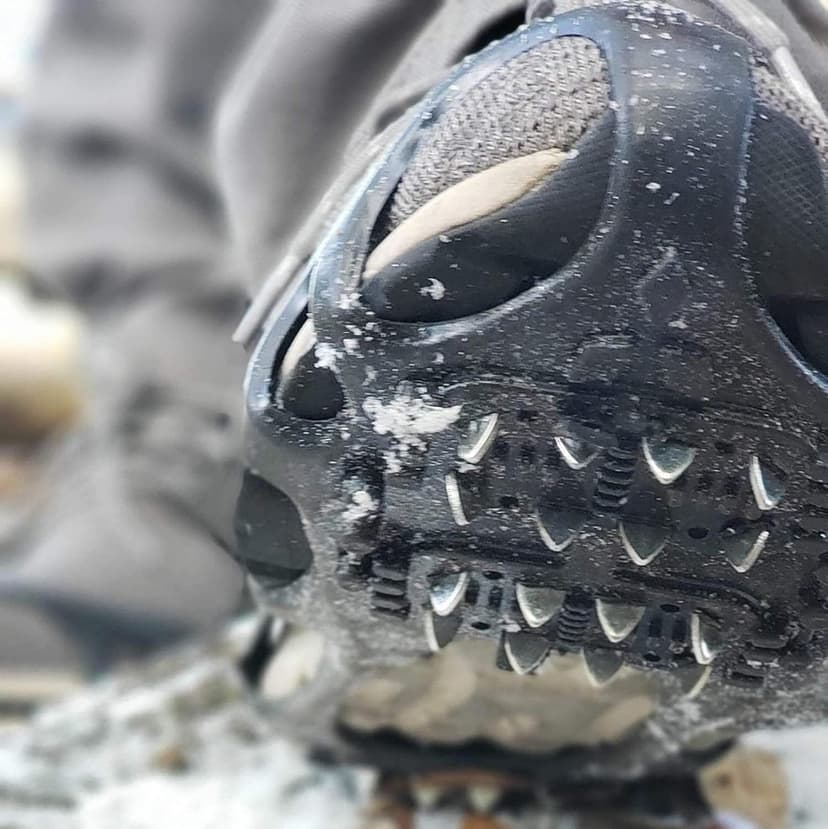 Shaddock Fishing Ice Snow Traction Cleats Crampons Anti-Slip Snow Shoes Cleats Walking on Snow Ice Winter Walking Boots Cleats for Men Women