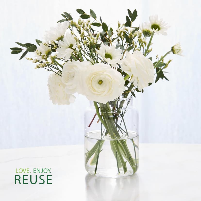 Yankee Candle Christmas Cookie, Scented Candle, 22oz Large Jar with up to 150 Hour Burn Time, Giftable, Holidays