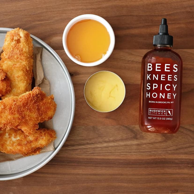 Gochujang Srirahca Hot Sauce, Hot Honey, Spicy Maple Syrup - Made in the USA - Gourmet Cooking Gift - Foodies & Grill Lovers Weak Knees Spicy Sampler Gift Set with Spicy Honey, Sriracha & Maple Syrup B0845WWTR5