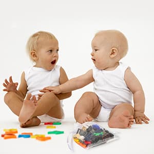 Hopttreely 100PCS Premium Sheer Organza Bags, White Wedding Favor Bags, 4x4.72 Jewelry Gift Bags for Party, Jewelry, Christmas, Festival, Bathroom Soaps, Makeup Organza, Wrapping Supplie