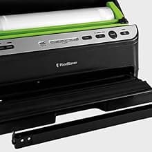 FoodSaver V4400 2-in-1 Vacuum Sealer Machine with Automatic Vacuum Sealer Bag Detection and Starter Kit