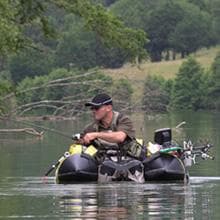 Reelsonar iBobber portable wireless bluetooth fish finder depth finder with depth range of 135 feet 10+ hrs battery life with IOS & Android App Wireless and Watch App