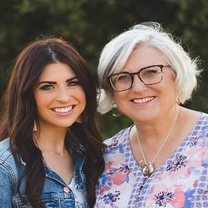 Midnight Mom Devotional: 365 Prayers to Put Your Momma Heart to Rest