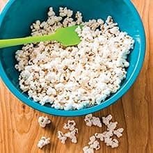 The Complete Cookbook for Young Chefs: 100+ Recipes that You'll Love to Cook and Eat