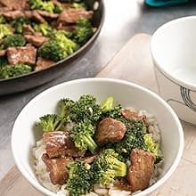 The Complete Cookbook for Young Chefs: 100+ Recipes that You'll Love to Cook and Eat