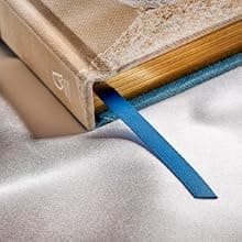 Mr. and Mrs. 366 Devotions for Couples - White Faux Leather Devotional Gift Book for Bride and Groom, Engaged 1642729647