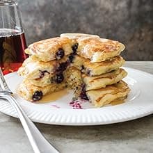 The Complete Cookbook for Young Chefs: 100+ Recipes that You'll Love to Cook and Eat