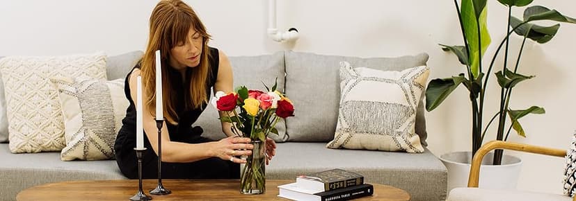 Benchmark Bouquets - Charming Roses & Alstroemeria (Glass Vase Included) - Fresh Flowers for Delivery - Gift for Graduation, Birthday, Anniversary, Sympathy, Get Well, Congratulations