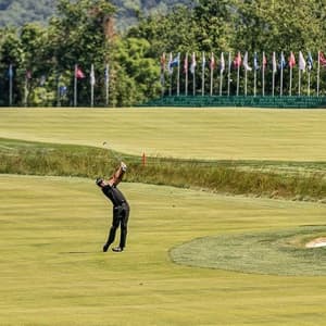 TaylorMade Golf STRATUS TECH GLOVE 2-PACK (WHITE, LEFT HAND, LARGE), WHITE(LARGE, WORN ON LEFT HAND)