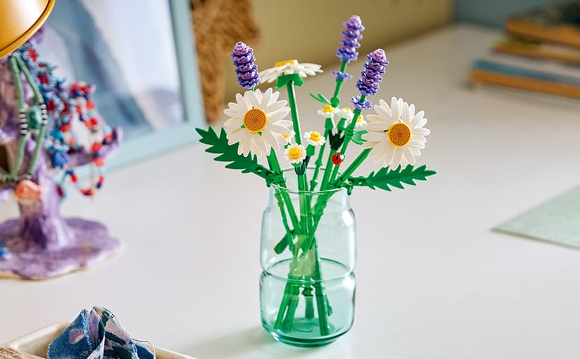 Building Toys for Girls & Boys, Ages 9+, Artificial Flowers Craft Kit, Home Décor & Display, 133 Pieces, Gift for Kids LEGO Botanicals Daisies 11508 B0FMS7CRHX