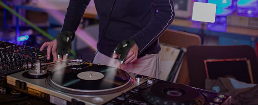 LED Flashlight Gloves, Gifts for Men Him Boyfriend Husband, Cool Gadget Finger Lights Waterproof for Camping Fishing Repairing, Fathers Day Christmas Birthday Gift