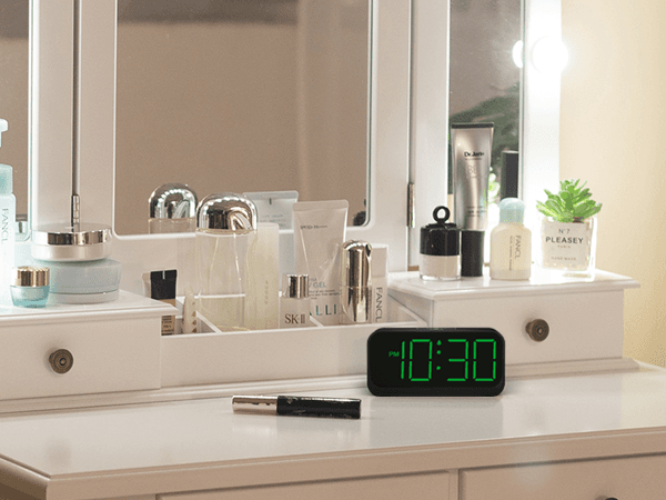 Acedeck Battery Operated Digital Clock: Cordless Small Alarm Clock for Bedroom Travel - Large Numbers 4 Dimmers for All Ages Green Digits