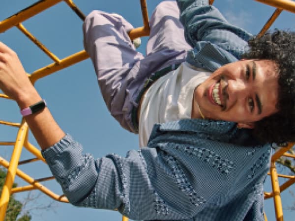 Fitbit Inspire 3 Health &-Fitness-Tracker with Stress Management, Workout Intensity, Sleep Tracking, 24/7 Heart Rate and more, Lilac Bliss/Black, One Size (S & L Bands Included)