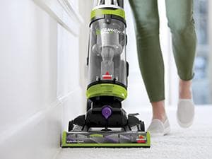 Bissell 2252 CleanView Swivel Upright Bagless Vacuum with Swivel Steering, Powerful Pet Hair Pick Up, Specialized Pet Tools, Large Capacity Dirt Tank, Easy Empty