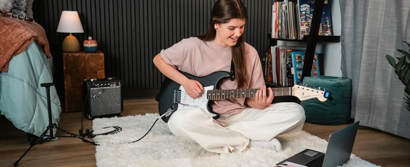 Fender Squier Debut Series Stratocaster Electric Guitar Kit, Beginner Guitar Kit, with 2-Year Warranty, with Padded Gig Bag, Frontman 10G Amp, Strap, and More, Includes Free Lessons, Black