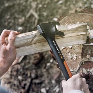 Fiskars X7 Small 14" Hatchet Axe with Sheath for Chopping Wood Kindling for Campfires, Outdoors & Camping, Insert-Molded Forged Steel Head, Low-Friction Blade, Shock Absorbing Handle & Non-Slip Grip