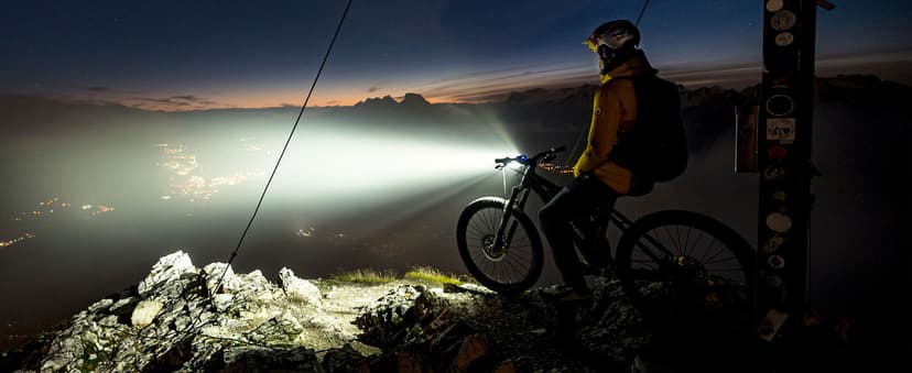 Victoper Bike Light, High Lumens Super Bright Bicycle Lite, 6 Modes USB Rechargeable Bike Headlight Set, Waterproof Safety Bike Frontlight for Road, Mountain, Night Riding B0B4JCX6YN