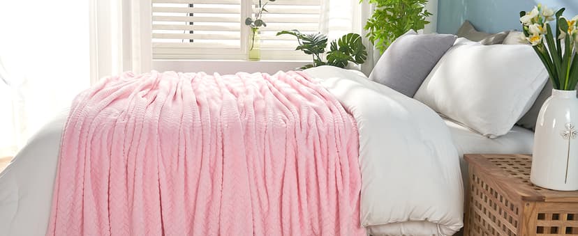 Inhand Fleece Throw Blankets, Super Soft Flannel Cozy Blankets for Adults, Washable Lightweight Blanket for Couch Sofa Bed Office, Warm Plush Blankets for All Season (50"×60", Green)