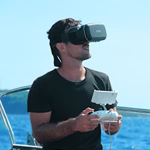 FIFISH QYSEA V6 Expert M200A Underwater Drone with Robotic Arm, AI Vision Lock Portable ROV with Q-Interface, Underwater Robot with Industrial Case, 6 Hours Working Time, 4K Camera, 660ft Dive