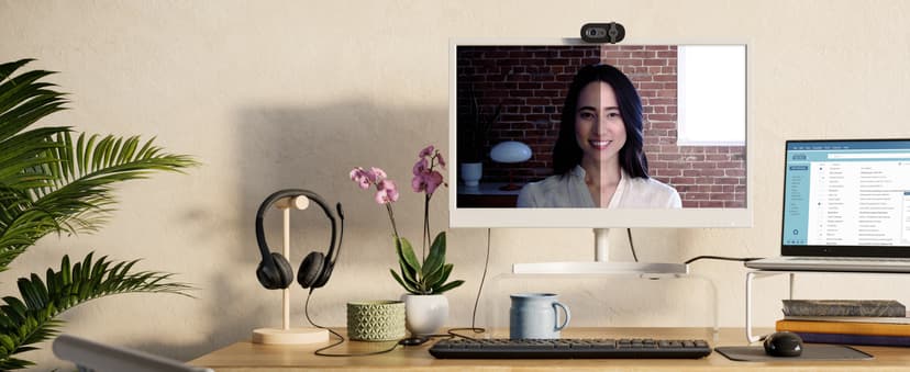 Logitech Brio 101 Full HD 1080p Webcam for Meetings, Streaming, Desktop, Laptop, PC - Built-in Mic, Shutter, Works with Zoom, Microsoft Teams, Nintendo Switch 2’s New GameChat Mode, USB-A,-Black