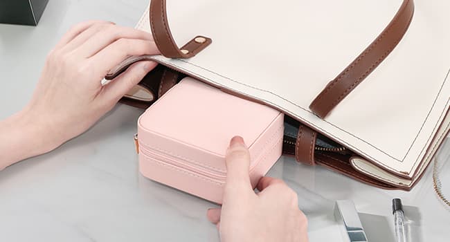 Vlando Travel Jewelry Case - Teacher Appreciation Gifts - Small Jewelry Travel Organizer Box Travel Essentials Christmas Gift for Women Girl - Pink