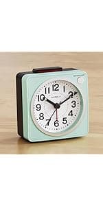 AYRELY® Battery Operated Desk Alarm Clocks with Light,Retro Silent No Ticking Analog Small Clock,Loud Table Clock for Bedside/Bedroom/Kitchen/Office/Travel/Kids/Room Decor Aesthetic Vintage(Green)