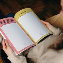 What Makes You Special to Me: 70 Heartfelt Reasons Why You're My Everything – A Fill-in-the-Blank Gift Book for Couples, Perfect for Anniversaries and Valentine’s Day (Full Color)