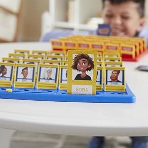 Hasbro Gaming Yahtzee Game, Fast-Playing Dice Games for Kids, Teens, and Adults, Strategy Games, Family Games for Kids, 2 or More Players, Ages 8 and Up