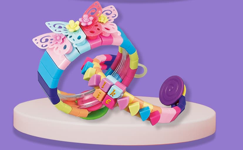 Coiinala Friendship Bracelet Making Kit for Ages 7+ Girl, 488-Piece DIY Charm Rubberband Bracelets Maker with Charm & Stickers, Craft Supplies Arts Maker Jewelry Making kit for Girls B0FCRF8D9B