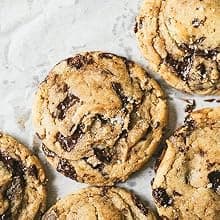 100 Cookies: The Baking Book for Every Kitchen, with Classic Cookies, Novel Treats, Brownies, Bars, and More (100 Baking Recipes for Every Kitchen) 1452180733