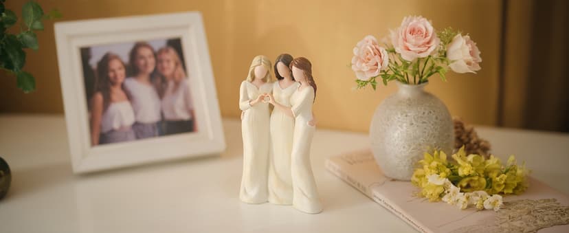 Storieme Storieme Friend Birthday Gifts for Women: Unique 3 Sisters Friendship Resin Figurines Statue - Sister Gift from Sisters - Special Christmas Friendship Day Present for Besties Female