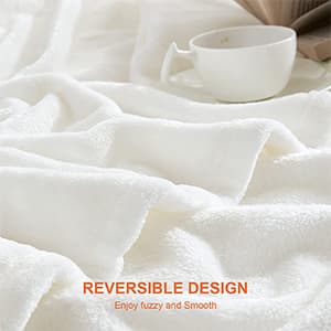 Gifts for Girlfriend to My Girlfriend Blanket Romantic Gifts for Her I Love You Throw Blankets Birthday Anniversary Blankets for Bed Sofa 50"x60"