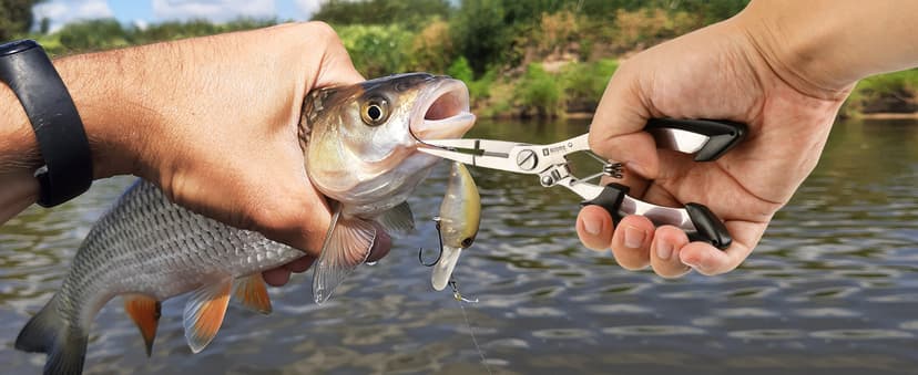 Booms Fishing H01 Small Fishing Pliers Scissors Braid Cutters Lightweight Stainless Steel Fishing Tools Split Ring Pliers Hook Remover, Green