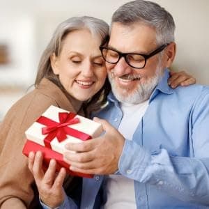 Aesnefe Pocket Hug Token Inspirational Reminder Gifts Mental Health Thinking of You Gift Self Love with PU Leather Keychain