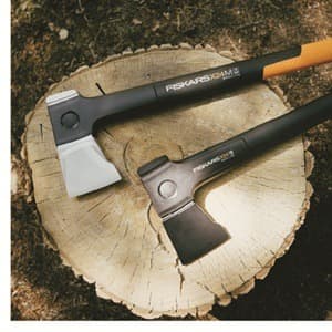 Fiskars X14 Universal Hatchet 14", Forged Steel Blade for Limbing & Chopping Kindling, Ergonomic Curved FiberComp Handle & Low-Friction Coating for Clean Cuts in Fresh Resinous Wood