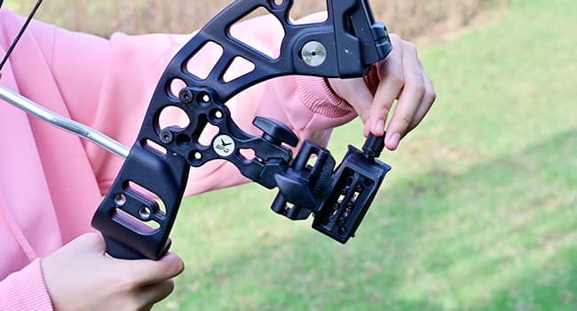 5 Pin Bow Sight for Compound Bow .019” Fiber Optics Archery Recurve Bow Sight with Knobs Windage & Elevation Adjustable Archery Sights Right Handed for Hunting Competition Practice