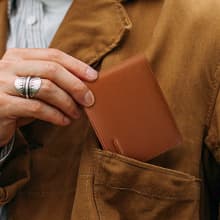 RUNBOX Genuine Leather Wallet for Men 12 Cards Mens Wallet Bifold Rfid Blocking with 2 ID Windows Card Holder Wallet with Gift Box