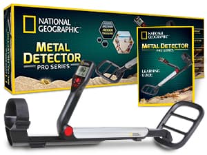 National Geographic Starter Metal Detector Kit for Kids - Kids Metal Detector with 7.4" Waterproof Coil & Trowel, Lightweight Gold Detector, Beach Detecting, Gift for Boys & Girls