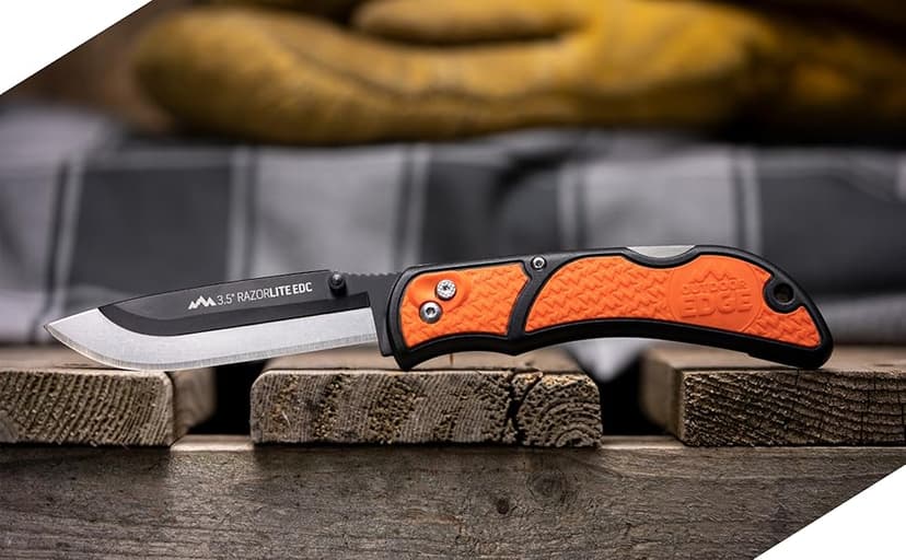 OUTDOOR EDGE OUTDOOR EDGE 3.5" RazorLite EDC Knife. Pocket Knife with Replaceable Blades and Clip. The Perfect Hunting Blade for Skinning Deer. Blaze Orange with 6 Blades