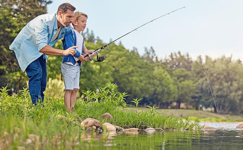 Fishing Pole Kit, Carbon Fiber Telescopic Fishing Rod and Reel Combo with Spinning Reel, Line, Bionic Bait, Hooks and Carrier Bag, Fishing Gear Set for Beginner Adults