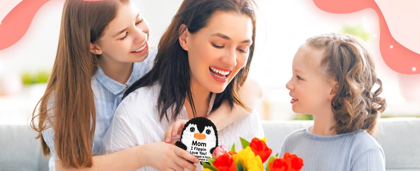 Birthday Gifts for Mom from Daughter Son, Handmade Crochet Mini Penguin Mom Gifts for Birthday Christmas Mama Mother in Law Bonus Step Mothers, Funny I Love You Mum Present Emotional Cute Decor