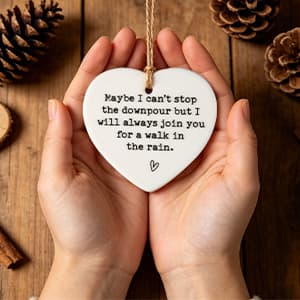 Maybe I Can't Stop the Downpour Plaque, Ceramic Heart Souvenir Hanging Friendship Plaque Crafts Friendship Gift Bestie/Sister Tough Time Gift Hang Sign Ornament for Wall Door Decor