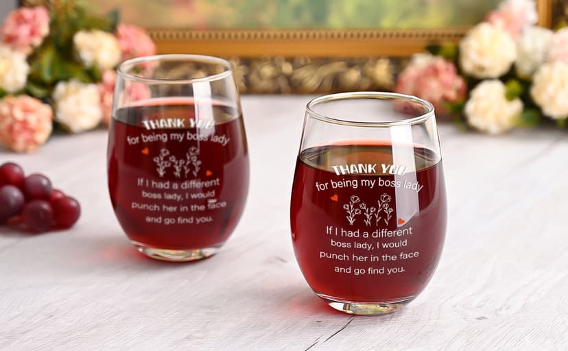 Futtumy Boss Lady Gifts, Bosses Day Gifts for Women, Thank You for Being My Boss Lady Wine Glass, Funny Boss Day Gift Office Christmas Birthday Retirement Gift for Women Manager, 17 Oz