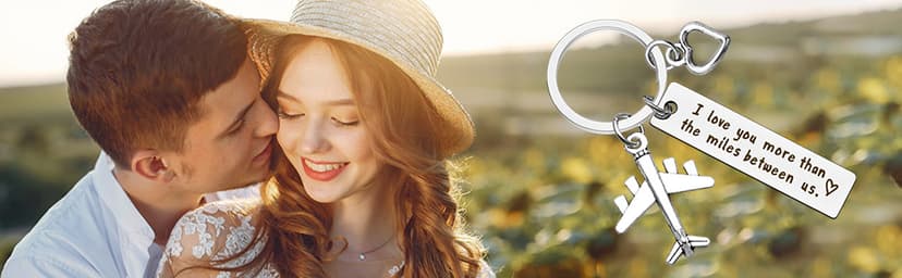 Vadaka Couple Keychain Long Distance Relationship Gift for Boyfriend Girlfriend I Love You More Than The Miles Between Us Keyring Couples Jewelry Going Away Gift Brithday Anniversary Valentines Gift